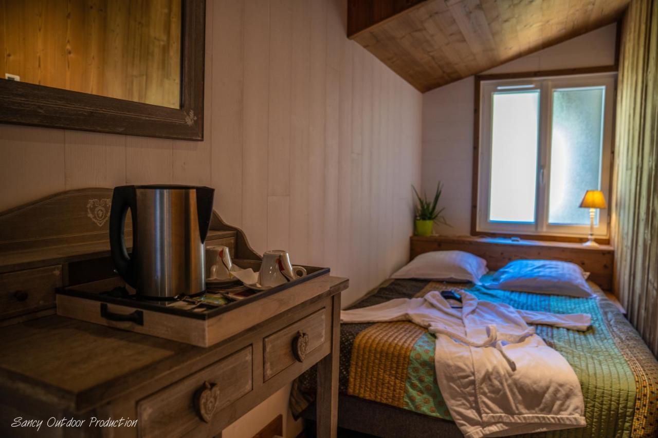 Le Rivalet Hotel Montaigut-le-Blanc  Ngoại thất bức ảnh