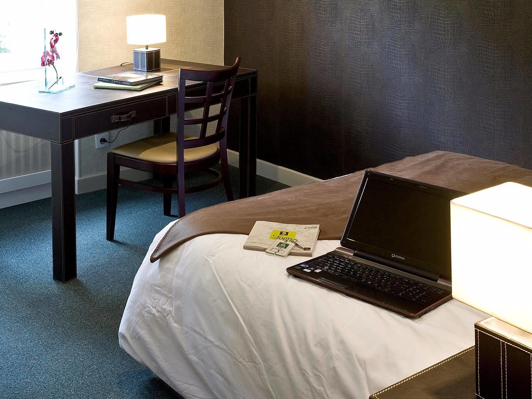 Le Rivalet Hotel Montaigut-le-Blanc  Ngoại thất bức ảnh