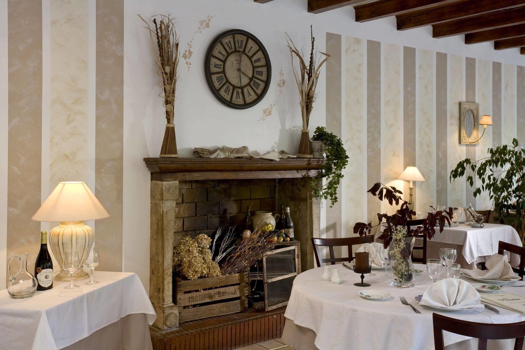 Le Rivalet Hotel Montaigut-le-Blanc  Ngoại thất bức ảnh
